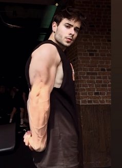 Handsome - Male escort in México DF Photo 5 of 9