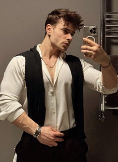 Handsome - Male escort in México DF Photo 7 of 9