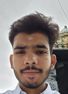 Handsome and Young Bull All Over Bangalo - Male escort in Bangalore Photo 2 of 5