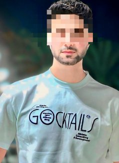 Handsome - Male escort in Riyadh Photo 4 of 4
