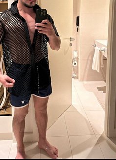Handsome_HunkXXX - Male escort in Dubai Photo 2 of 5