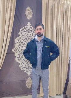 Handsome - Intérprete masculino de adultos in Islamabad Photo 5 of 5