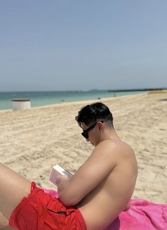Handsome Rapher - Acompañantes masculino in Dubai Photo 1 of 8