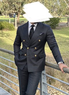 Handsome Strong Bull in Delhi - Male escort in New Delhi Photo 1 of 3