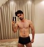 Handsome Young Xxl - Acompañantes masculino in Riyadh Photo 1 of 5