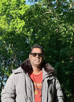 Handsomebrown - Male escort in Brussels Photo 5 of 5