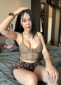 Hani - puta in Bali Photo 4 of 5