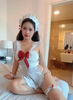 Hani - escort in Dubai Photo 5 of 8