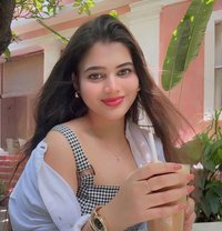 Hania College Student - escort in Dubai