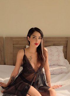 Hania - escort in Muscat Photo 6 of 11