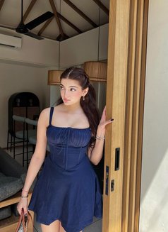 Hania Indian Model - puta in Dubai Photo 2 of 4