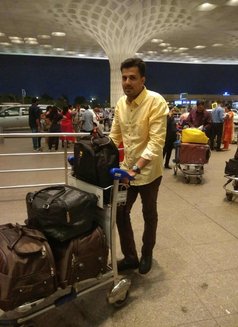 Hanif Is the Best - Male escort in Mumbai Photo 3 of 3