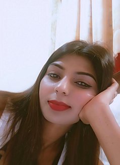 Hanika Madhavan (Real Indian) - puta in Dubai Photo 8 of 17