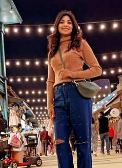 Hanika Madhavan (Real Indian) - puta in Dubai Photo 11 of 17