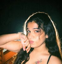 Haniska - Transsexual escort in Hyderabad Photo 3 of 4