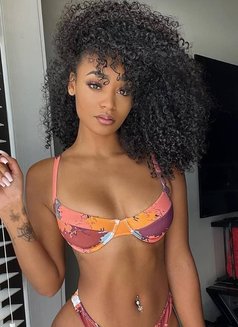 Haniya, From Brazil 🇧🇷 - escort in Ahmedabad Photo 1 of 4