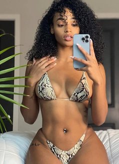 Haniya, From Brazil 🇧🇷 - escort in Ahmedabad Photo 2 of 4