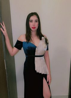 Haniya Jain - puta in Dubai Photo 1 of 2