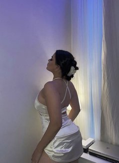 Haniye : busher - puta in Muscat Photo 1 of 7