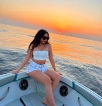 Haniye : busher - escort in Muscat