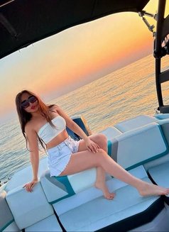 Haniye : busher - escort in Muscat Photo 3 of 3