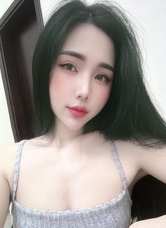 Hanna - escort in Mauritius Photo 1 of 6