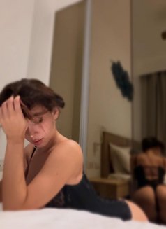 Hanna - escort in Hong Kong Photo 14 of 14