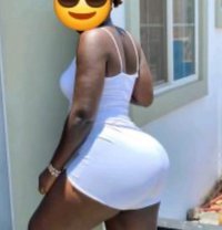 Hanna - masseuse in Nairobi