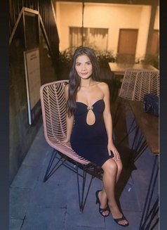 Hanna - escort in Bali Photo 16 of 20