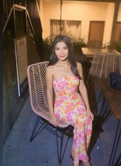 Hanna - escort in Bali Photo 19 of 20