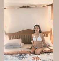Hanna - escort in Bali Photo 8 of 8