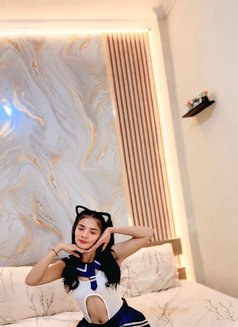 Hanna - escort in Bali Photo 8 of 12
