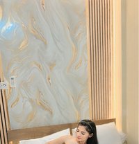 Hanna - escort in Bali