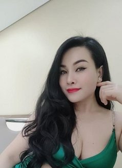 Hanna - escort in Doha Photo 3 of 6