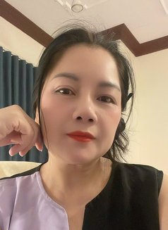 Hanna - escort in Jeddah Photo 3 of 4