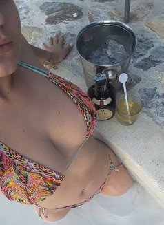 Hanna New in Abu Dhabi - escort in Abu Dhabi Photo 10 of 11