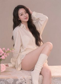 Hanna Olala - escort in Singapore Photo 5 of 6