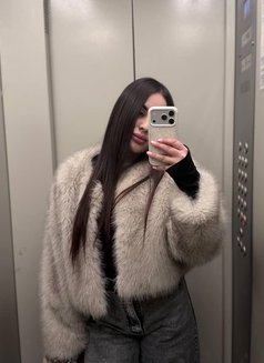 Hanna - puta in Dubai Photo 3 of 9