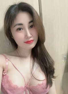 Hanna - escort in Bangkok Photo 1 of 7