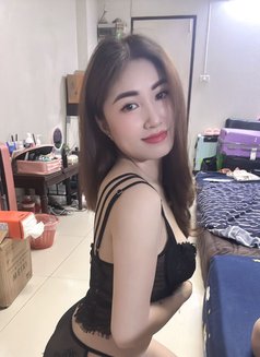 Hanna - escort in Bangkok Photo 3 of 7