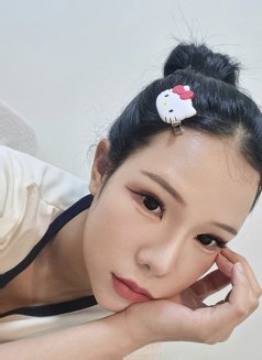 Hanna - escort in Taipei Photo 4 of 5