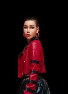 Hanna Vietnam - puta in Abu Dhabi Photo 6 of 7