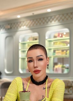 Hanna Vietnam - puta in Abu Dhabi Photo 8 of 9