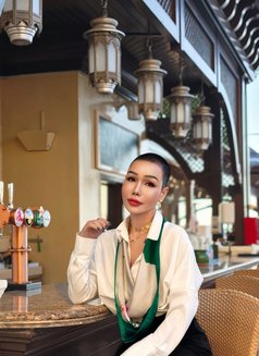 Hanna Vietnam - puta in Abu Dhabi Photo 9 of 9