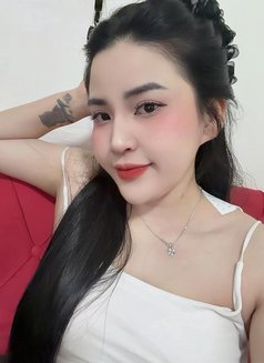 Hanna - escort in Sharjah Photo 1 of 6