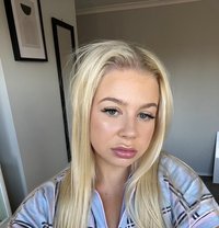 Hannah - escort in Cairo