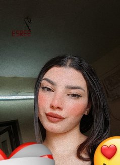 Hannah - escort in Cairo Photo 3 of 5