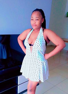 Hannah - escort in Kuala Lumpur Photo 1 of 4