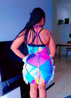 Hannah - escort in Kuala Lumpur Photo 2 of 4