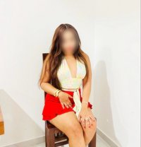 Hannah Lee Independent Meets Super Gfe - puta in Colombo Photo 19 of 22